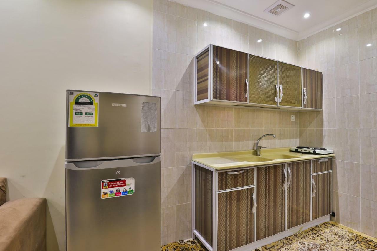Oyo 273 Star Yanbu Hotel Suites Экстерьер фото